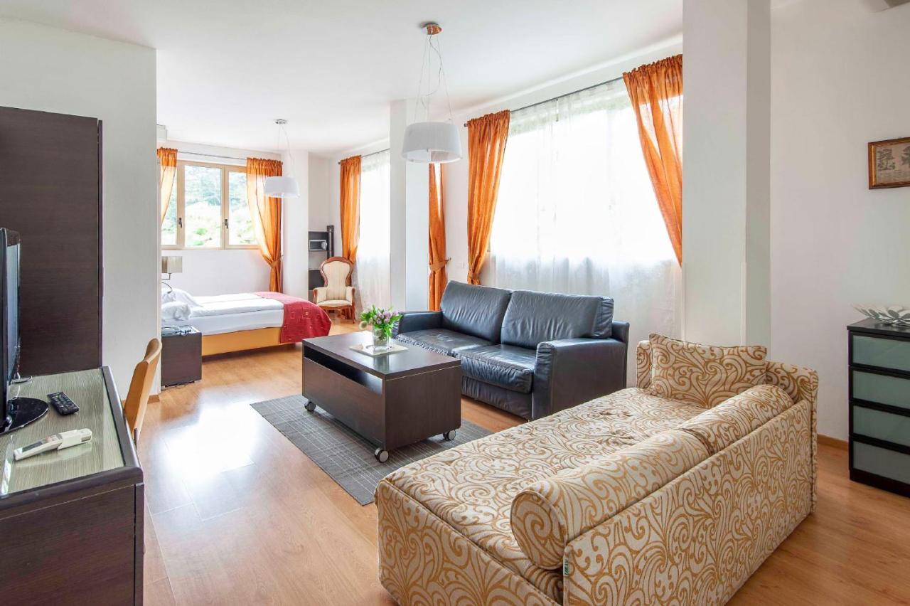 Hotel Venezia ริวาเดลการ์ดา ภายนอก รูปภาพ