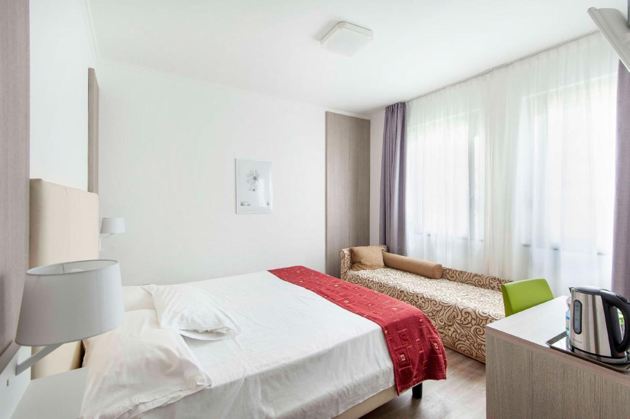 Hotel Venezia ริวาเดลการ์ดา ภายนอก รูปภาพ
