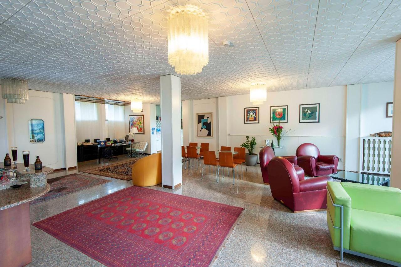 Hotel Venezia ริวาเดลการ์ดา ภายนอก รูปภาพ