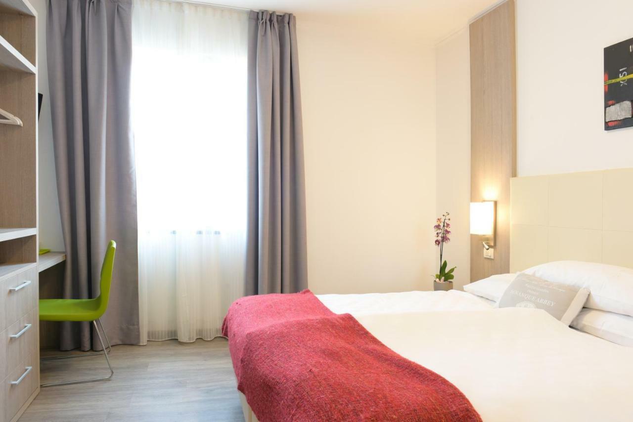 Hotel Venezia ริวาเดลการ์ดา ภายนอก รูปภาพ