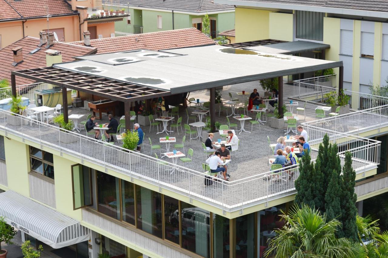 Hotel Venezia ริวาเดลการ์ดา ภายนอก รูปภาพ